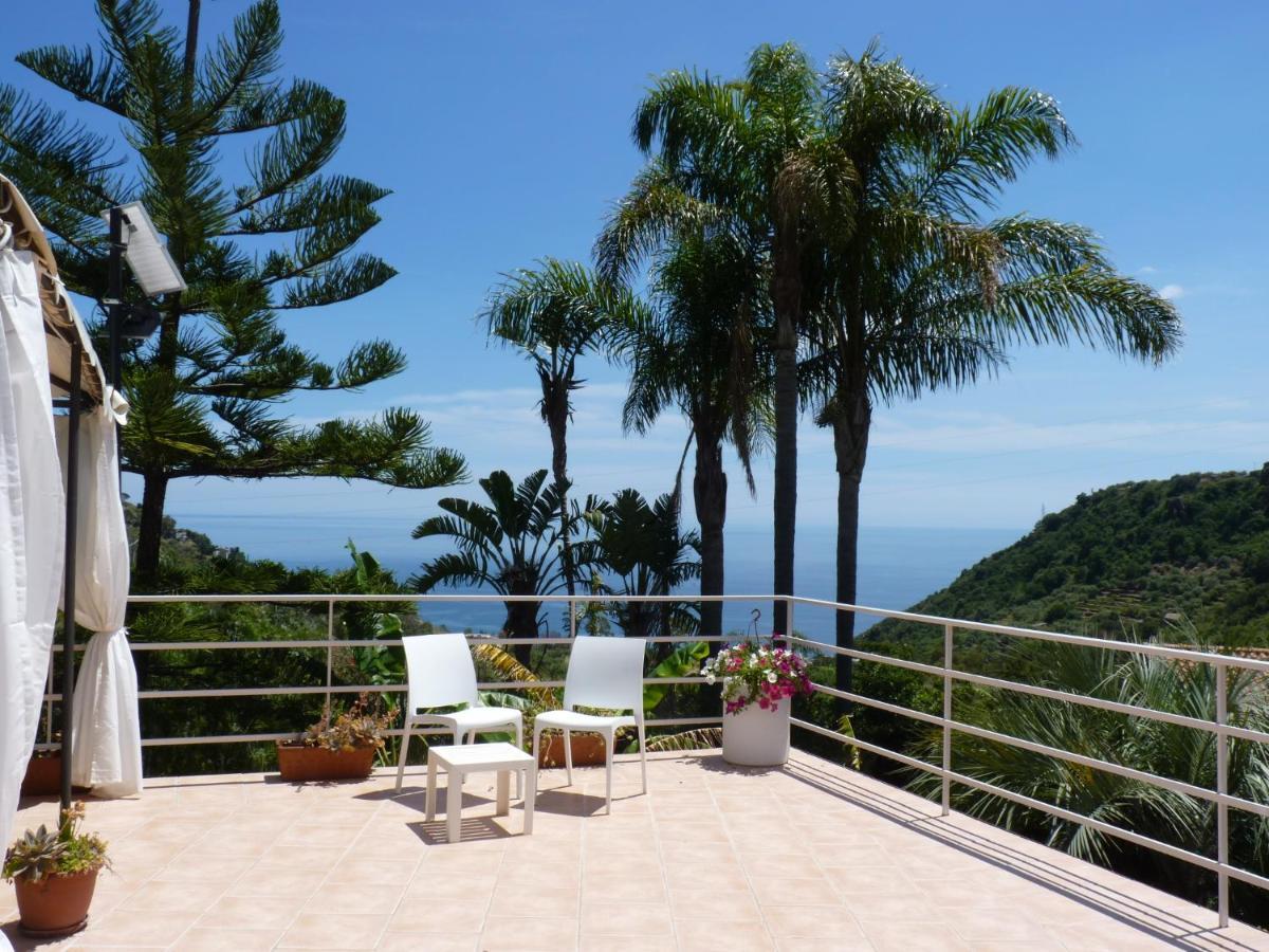 Holidaysora Taormina - Il Giardino Di Graziella Exterior photo